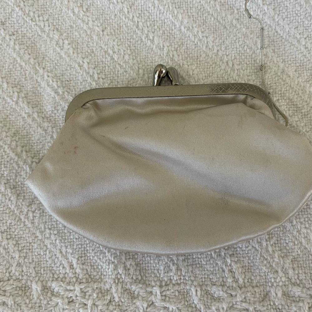 Vintage 1950's Silver GOUBAUD DE PARIS 5th Ave NY Clam Shell Evening Bag /Clutch - Picture 4 of 11